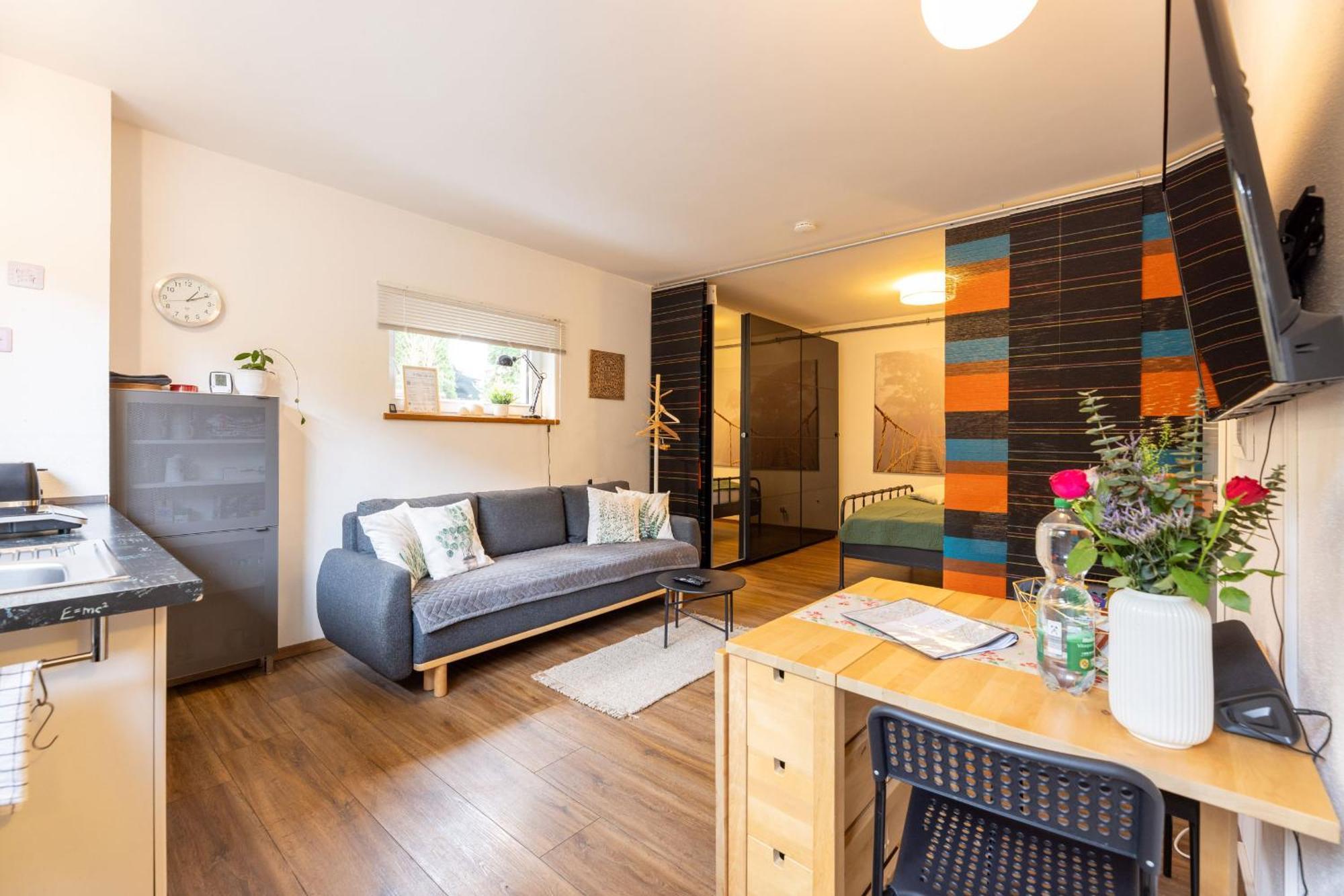 Ideal Fuer Kurze Aufenthalte - Gemuetliches 1-Zimmer-Apartment Adelsdorf Εξωτερικό φωτογραφία