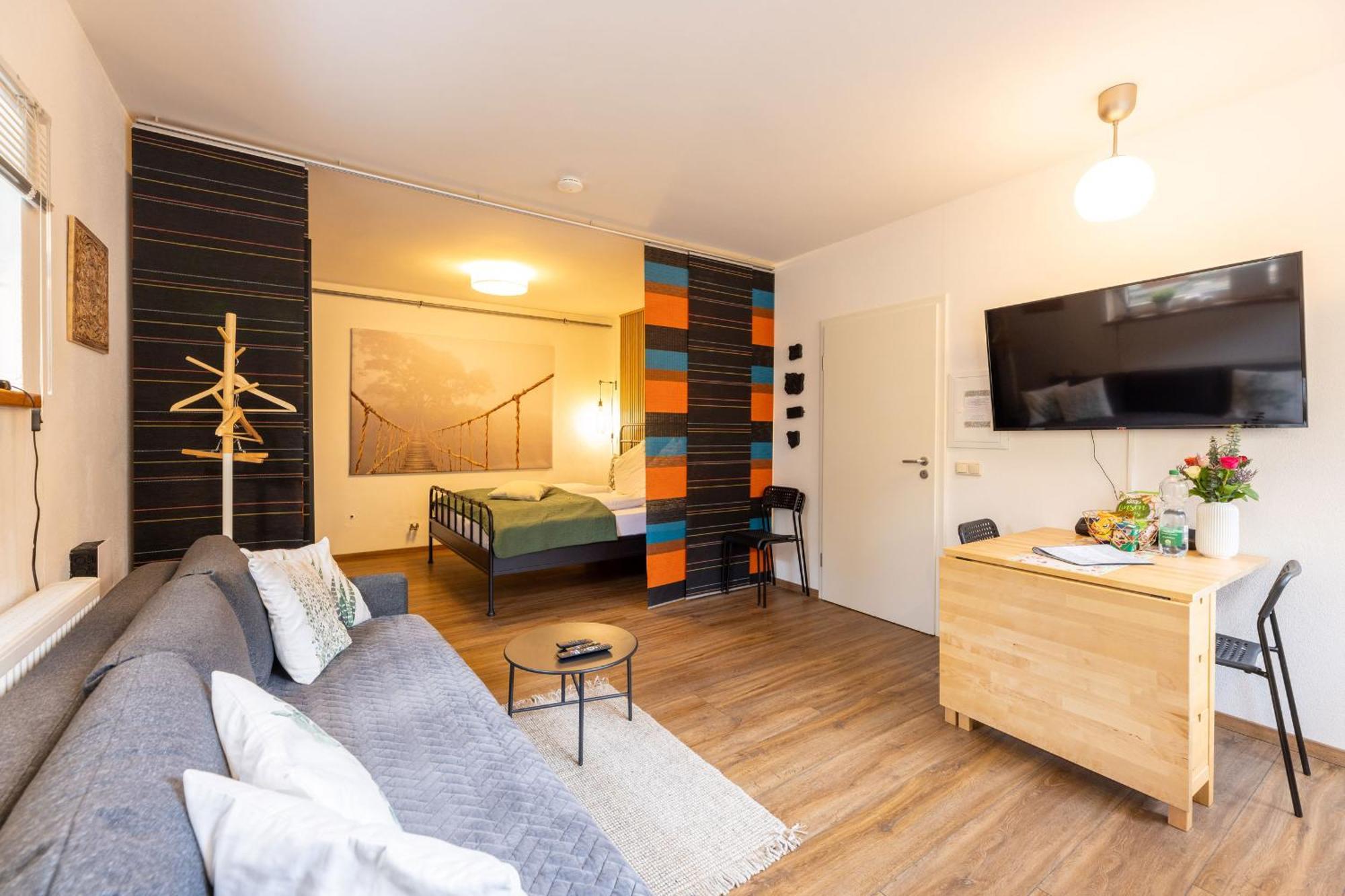 Ideal Fuer Kurze Aufenthalte - Gemuetliches 1-Zimmer-Apartment Adelsdorf Εξωτερικό φωτογραφία